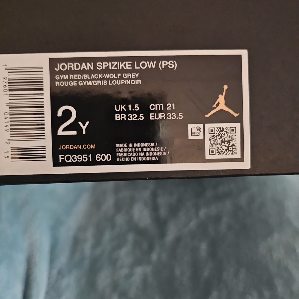 Jordan Spizike Low (PS) Kids Sneakers in Red and Gray - Picture 10 of 11